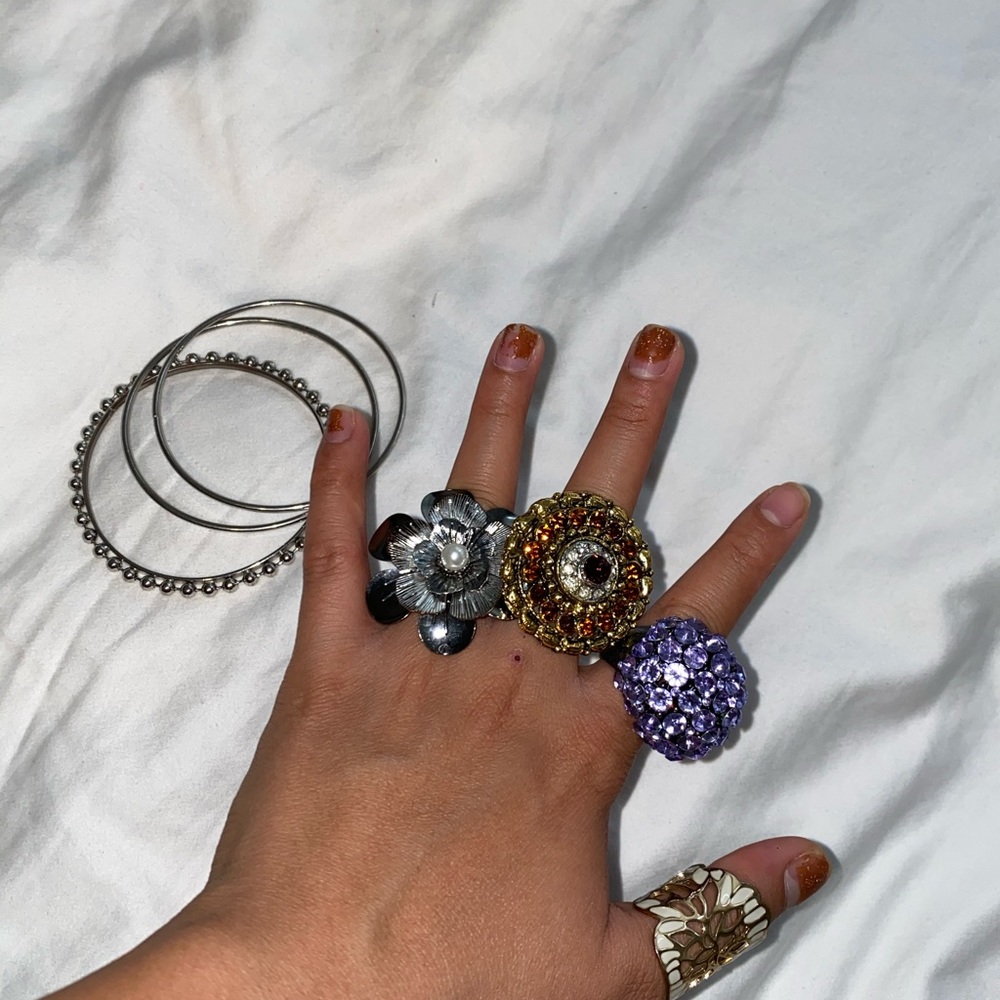 Assorted Jewelry - Picture 3 of 4